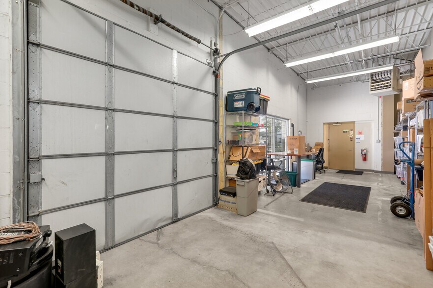 More Photos Of 4950 W 78th St, Bloomington Warehouse For Sale