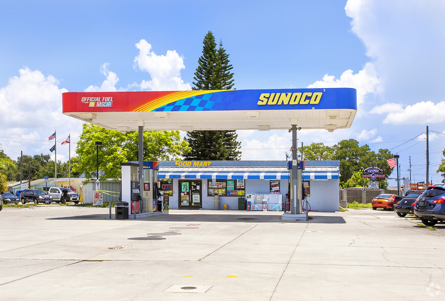 Primary Photo Of 6771 46th Ave N, Saint Petersburg Convenience Store For Sale