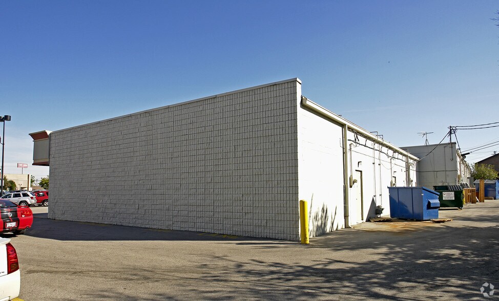 More Photos Of 29-39 O'Fallon Sq, O'Fallon Freestanding For Lease