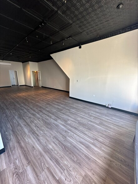 More Photos Of 8-10 Irving Pl, Woodmere Storefront Retail Office For Lease