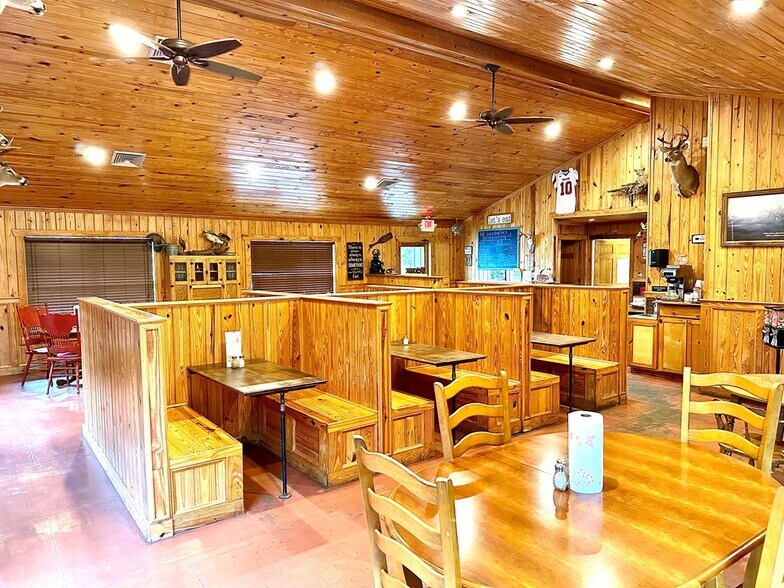 More Photos Of 8419 Valdosta Hwy, Morven Restaurant For Sale
