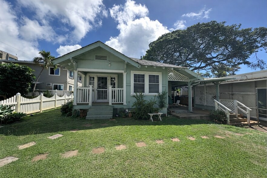 More Photos Of 3513 Harding ave, Honolulu Schools For Lease
