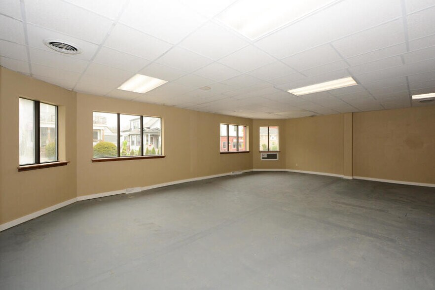 More Photos Of 1112 S 60th St, Milwaukee Daycare Center For Sale
