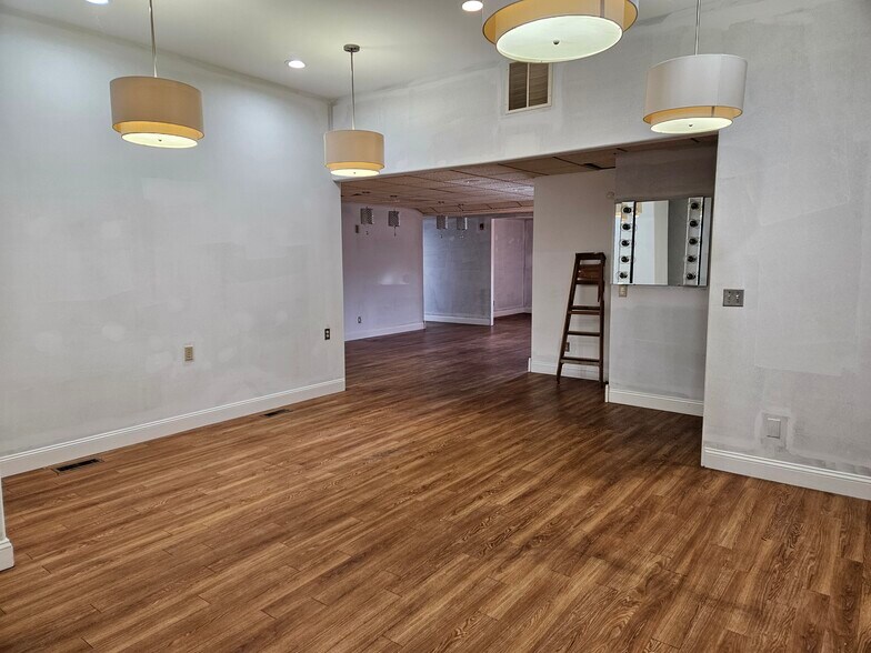 More Photos Of 5820 Gratiot Rd, Saginaw Office For Sale