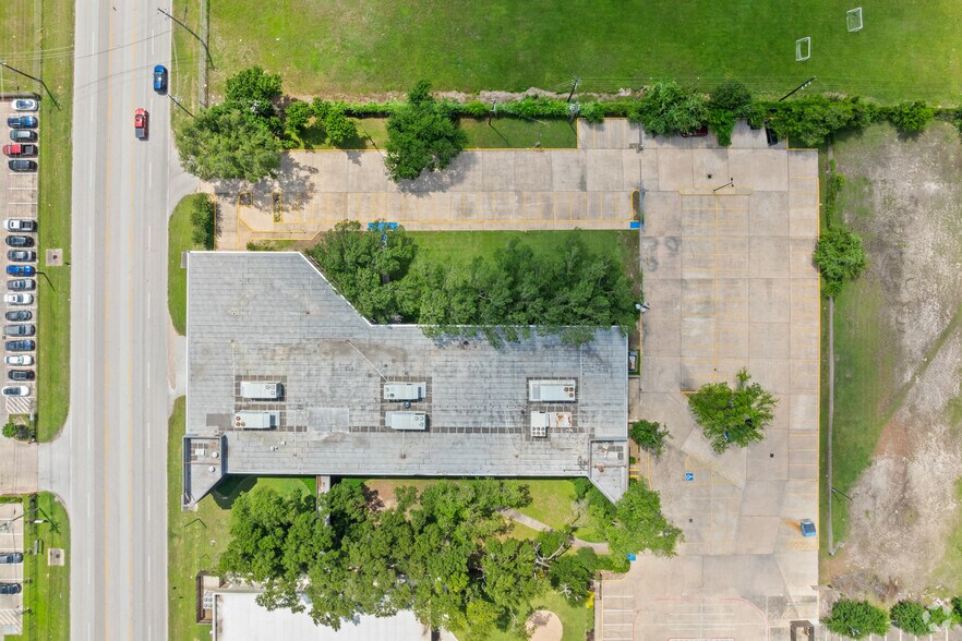More Photos Of 11302 Tanner Rd, Houston Office For Lease