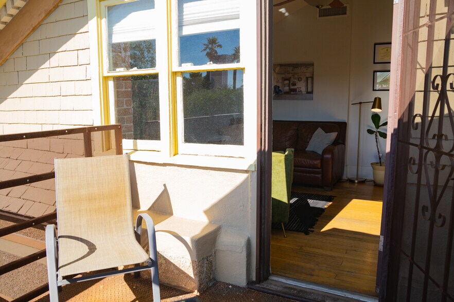 More Photos Of 531 E Lynwood St, Phoenix Office Residential For Sale