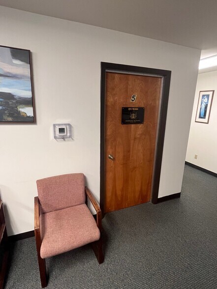 More Photos Of 1130 Vester Ave, Springfield Medical For Lease