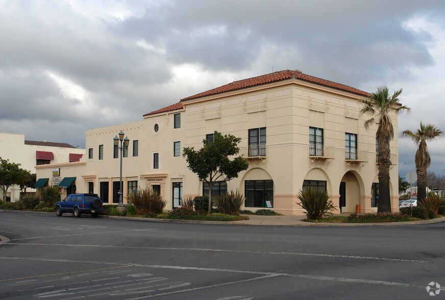 Primary Photo Of 110 S Lincoln St, Santa Maria Freestanding For Sale