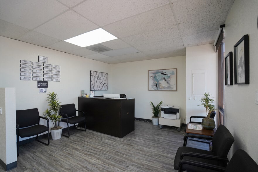 More Photos Of 2825 E Tahquitz Canyon Way, Palm Springs Medical For Sale