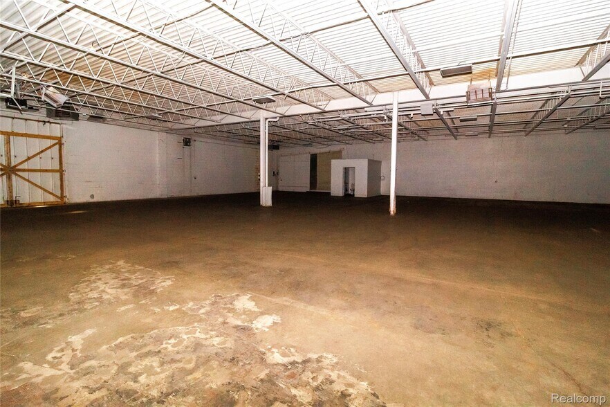 More Photos Of 1462 Imlay City Rd, Lapeer Manufacturing For Lease