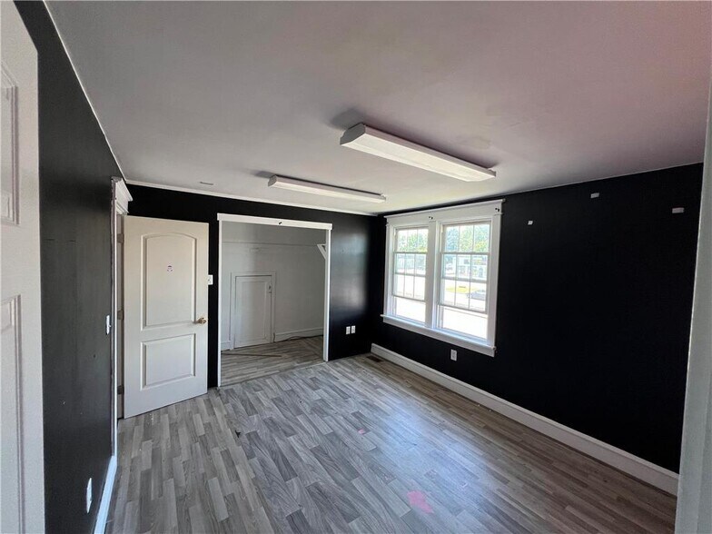 More Photos Of 2321 Macarthur Rd, Whitehall Freestanding For Lease