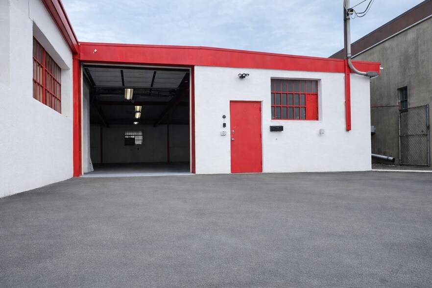 More Photos Of 238 West St, South Hackensack Warehouse For Lease