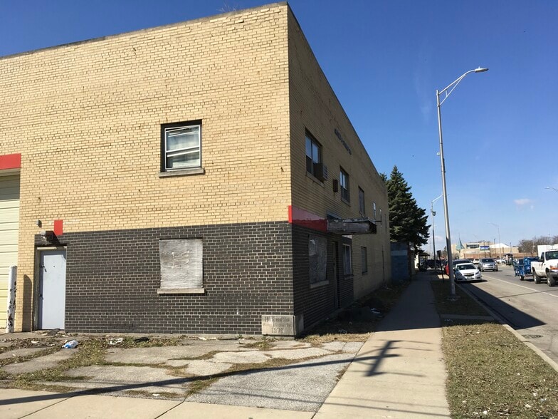 More Photos Of 1000 Madison St, Maywood Warehouse For Sale