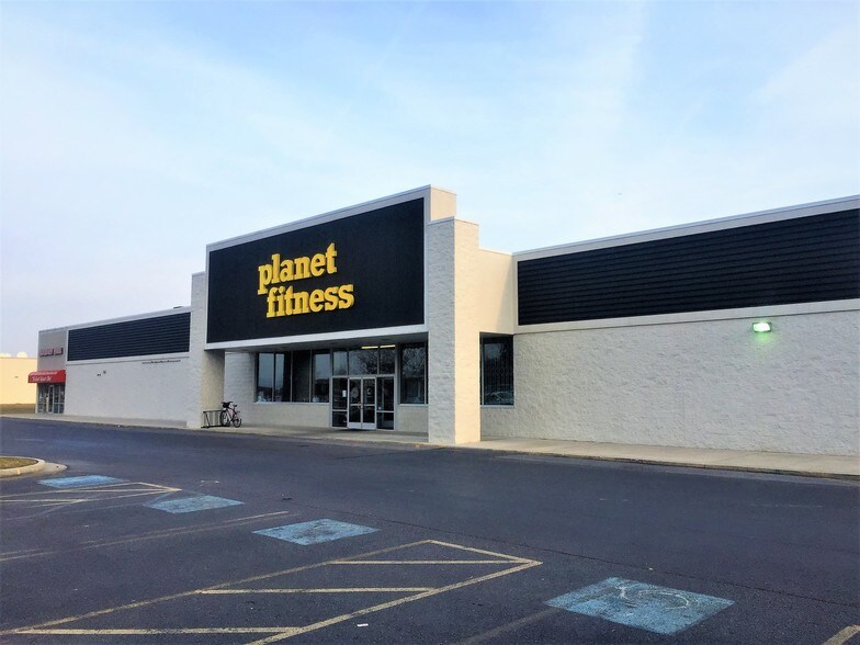 More Photos Of 1186 Walnut Bottom Rd, Carlisle Freestanding For Sale