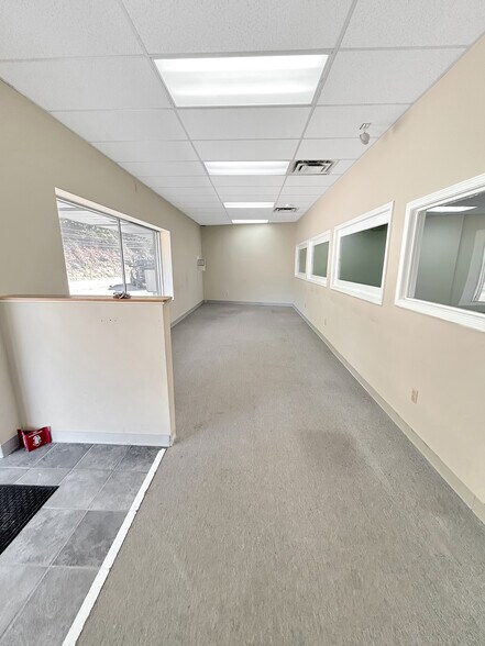 More Photos Of 703 US-30, Imperial General Retail For Lease