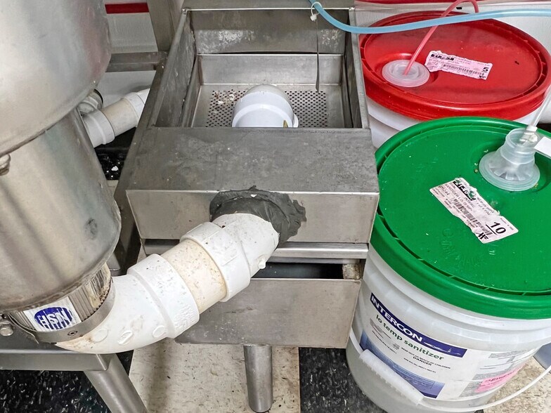 More Photos Of 259 Venango Ave, Cambridge Springs Restaurant For Lease