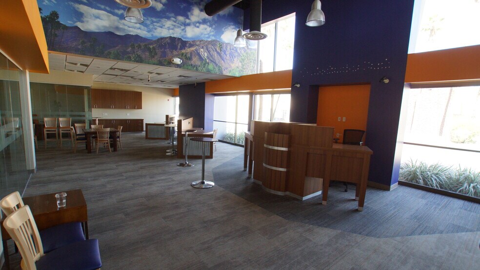 More Photos Of 500 S Palm Canyon Dr, Palm Springs Office For Lease