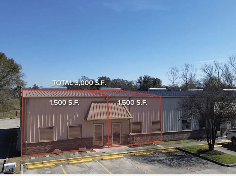 Primary Photo Of 3200 S Burnside Ave, Gonzales Light Manufacturing For Lease