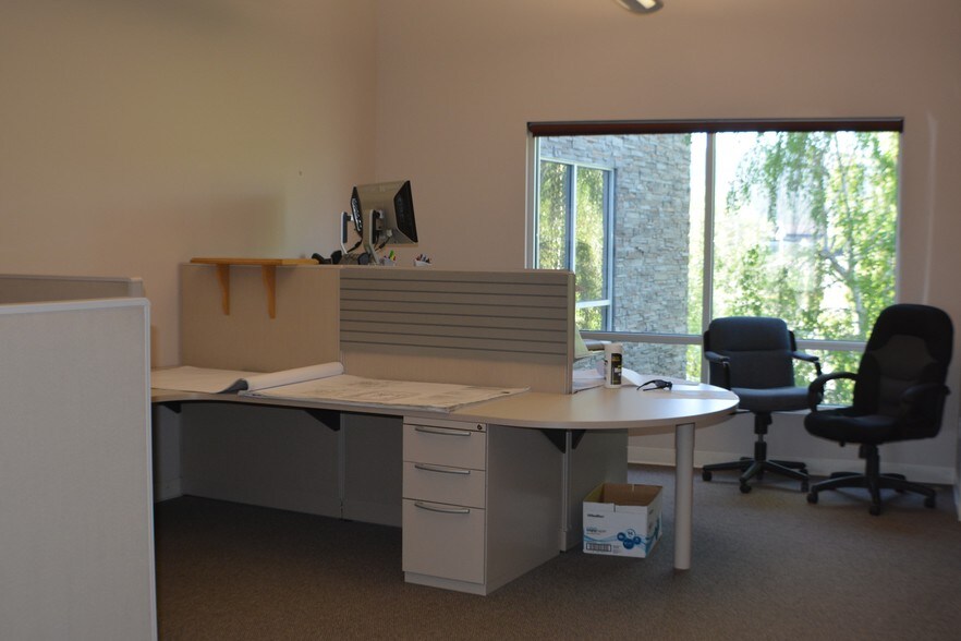 More Photos Of 125 Schoolhouse Loop, Kalispell Office For Sale