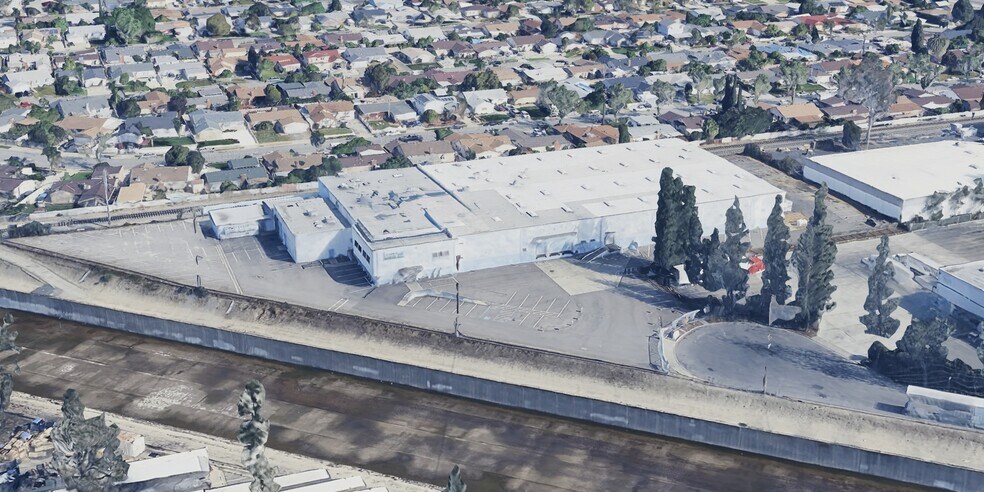 More Photos Of 13290 E Daum Dr, City of Industry Manufacturing For Sale