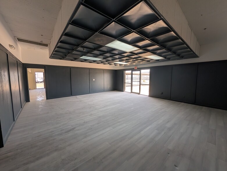 More Photos Of 2430 S 20th St, Phoenix Warehouse For Sale