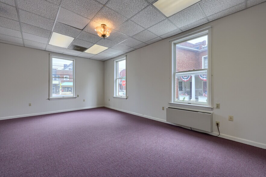 More Photos Of 9 Marietta Ave, Mount Joy Loft Creative Space For Lease