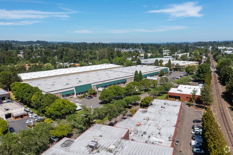 More Photos Of 15605-15675 SW 72nd Ave, Portland Warehouse For Lease