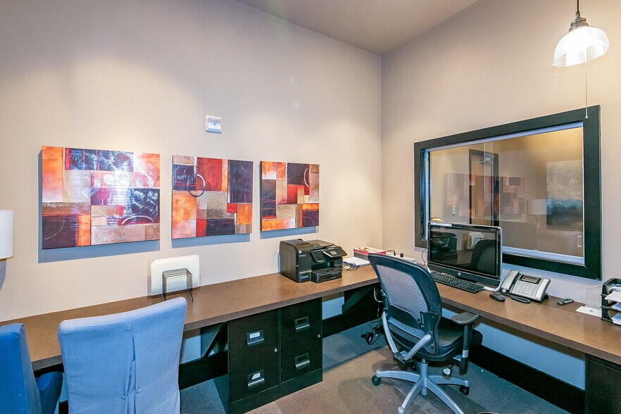 More Photos Of 319 Atlanta St, Marietta Office For Sale