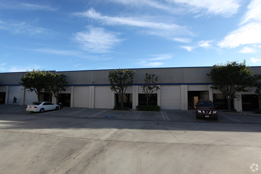 More Photos Of 21352 Nordhoff St, Chatsworth Light Manufacturing For Sale