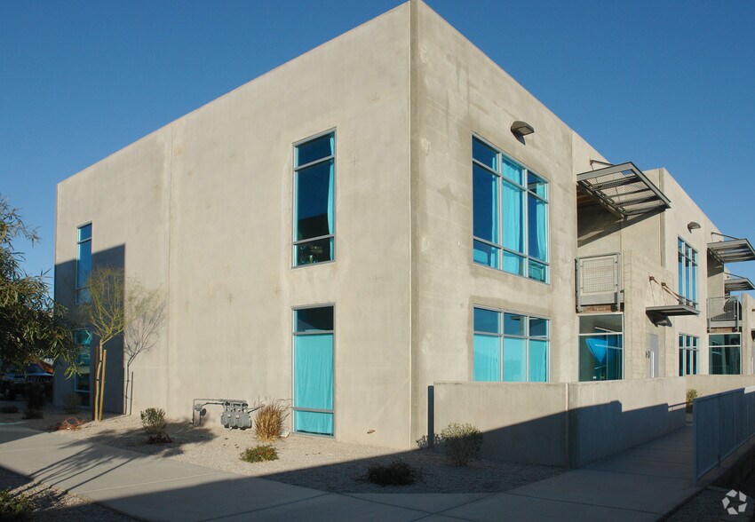 More Photos Of 4071 Silvestri Ln, Las Vegas Showroom For Sale