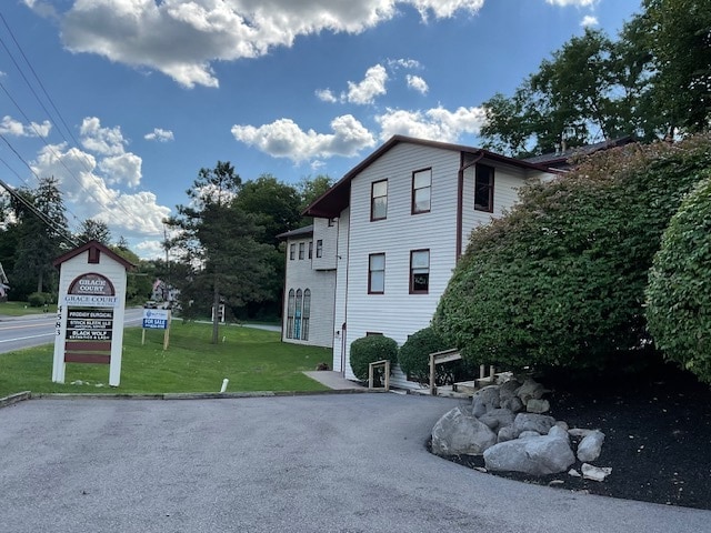 Primary Photo Of 4583 North St, Jamesville Loft Creative Space For Sale
