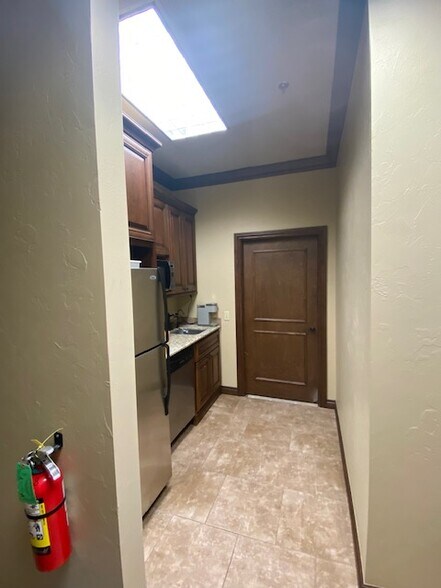 More Photos Of 307 E Danforth Rd, Edmond Office Residential For Sale