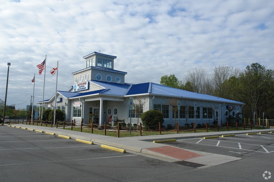 More Photos Of 1493 Concord Pky, Concord Restaurant For Lease