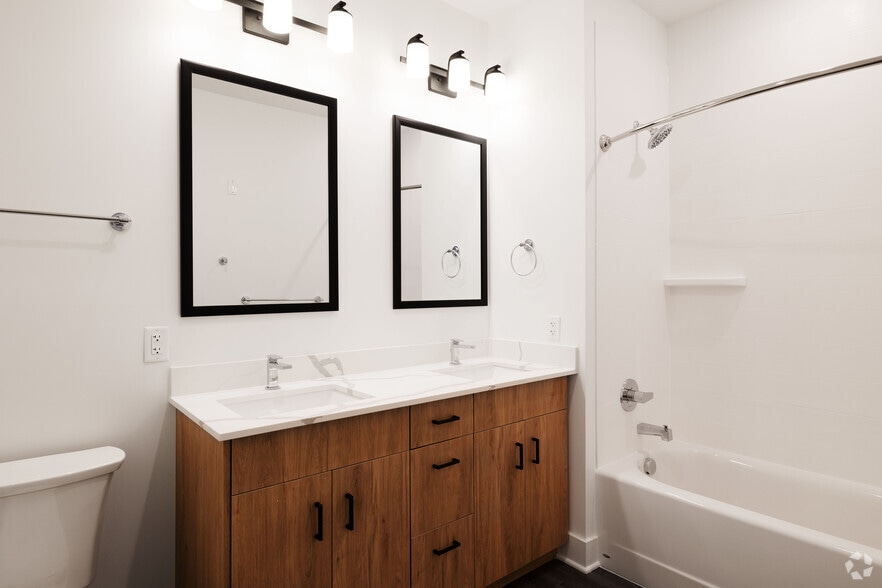 More Photos Of 580 Columbia Tpke, East Greenbush Apartments For Lease