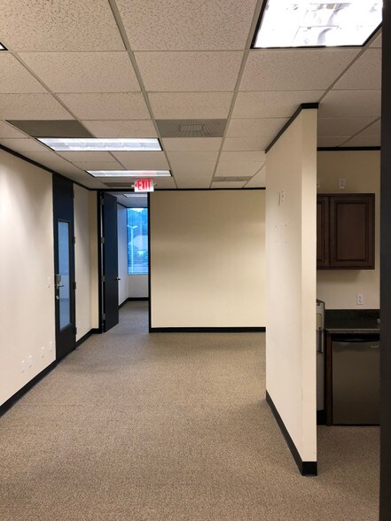 More Photos Of 11940 Jollyville Rd, Austin Office Residential For Lease