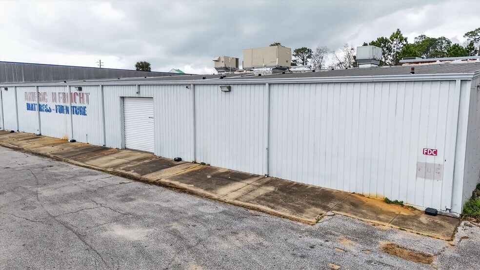 More Photos Of 4500 Mobile Hwy, Pensacola Freestanding For Sale