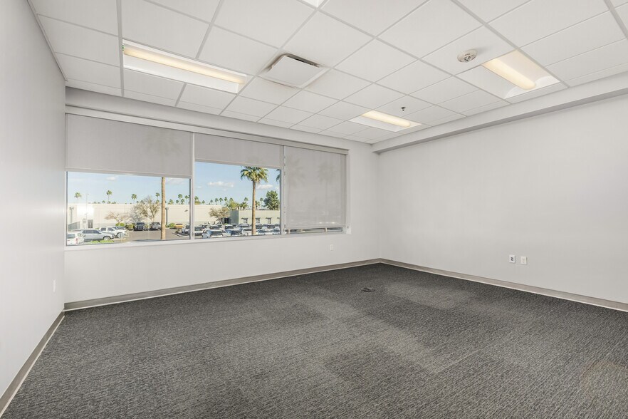More Photos Of 450 N 54th St, Chandler Distribution For Lease