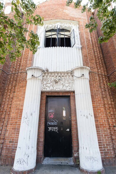 More Photos Of 2521 San Pablo Ave, Oakland Apartments For Sale