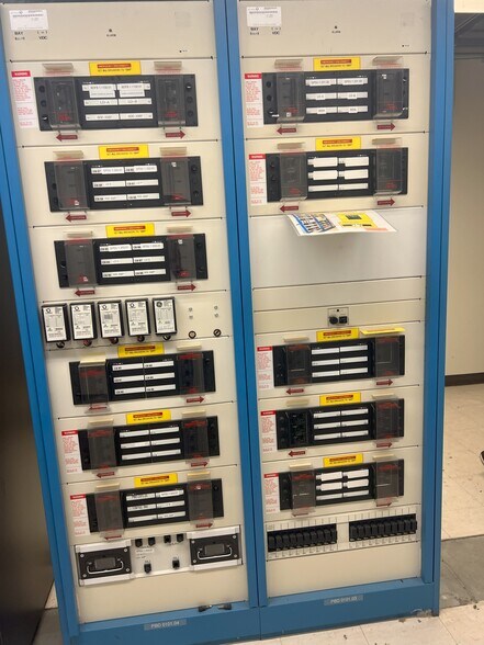 More Photos Of 10740 Aurora Ave, Urbandale Industrial For Sale