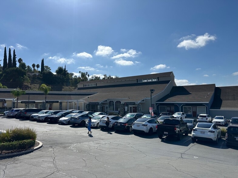 More Photos Of 800-884 N Diamond Bar Blvd, Diamond Bar Unknown For Lease