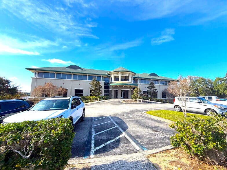 More Photos Of 1879 Nightingale Ln, Tavares Medical For Sale