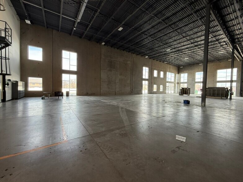 More Photos Of 3437 W Water St, Riverton Industrial For Lease