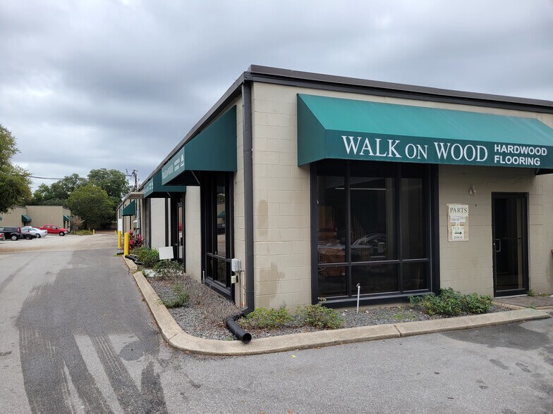 More Photos Of 753 N US Highway 17 92, Longwood Warehouse For Lease