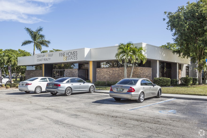 Primary Photo Of 13031 McGregor Blvd, Fort Myers Office For Lease