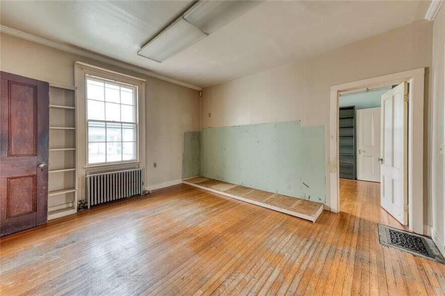 More Photos Of 2 Elm St, Westerly Office For Sale