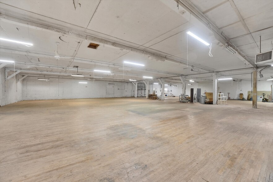 More Photos Of 602-620 Tacoma St, Allentown Manufacturing For Sale