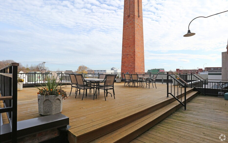 More Photos Of 55 Railroad St, Rochester Apartments For Lease