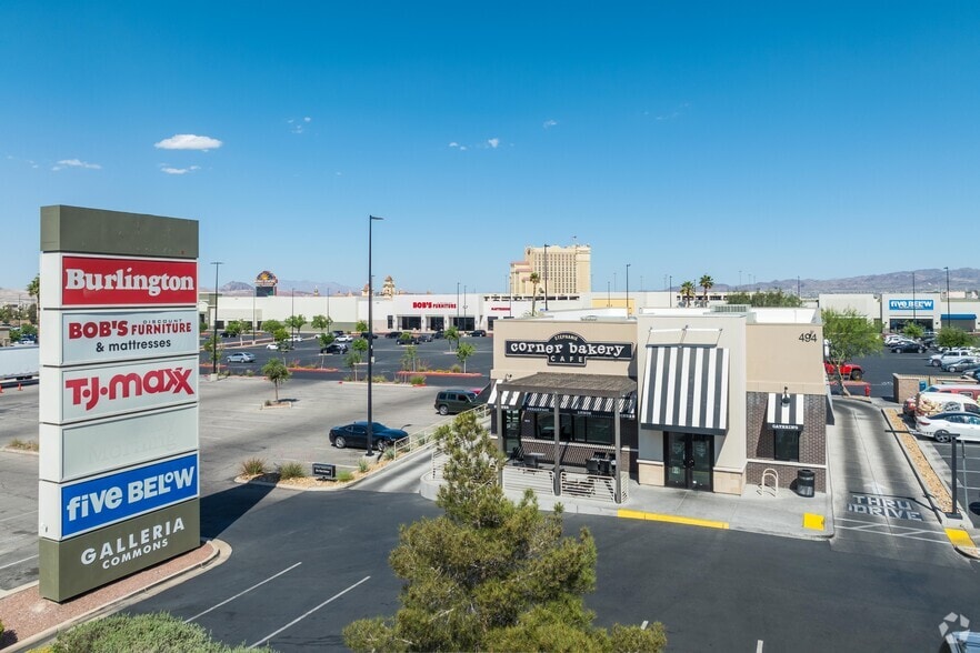 More Photos Of 480-580 N Stephanie St, Henderson Storefront For Lease