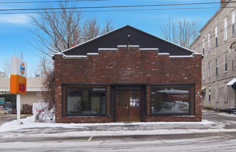 More Photos Of 47 Main St, Ashland Freestanding For Sale