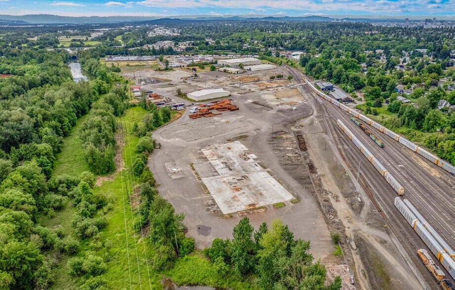 More Photos Of 10425 N Bloss Ave, Portland Land For Sale